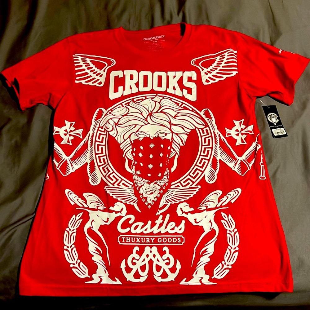 BNWT Crooks & Castles Young Mens Large Tee Red White, Retails for $38, Now $20